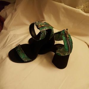 size 6 sandals -